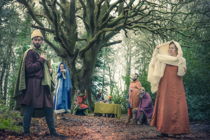 836 – Roiantken, femme du machtiern Deurhoiarn, soutient un procès contre son frère