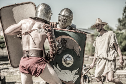 54 - le rétiaire, le secutor et l'arbitre